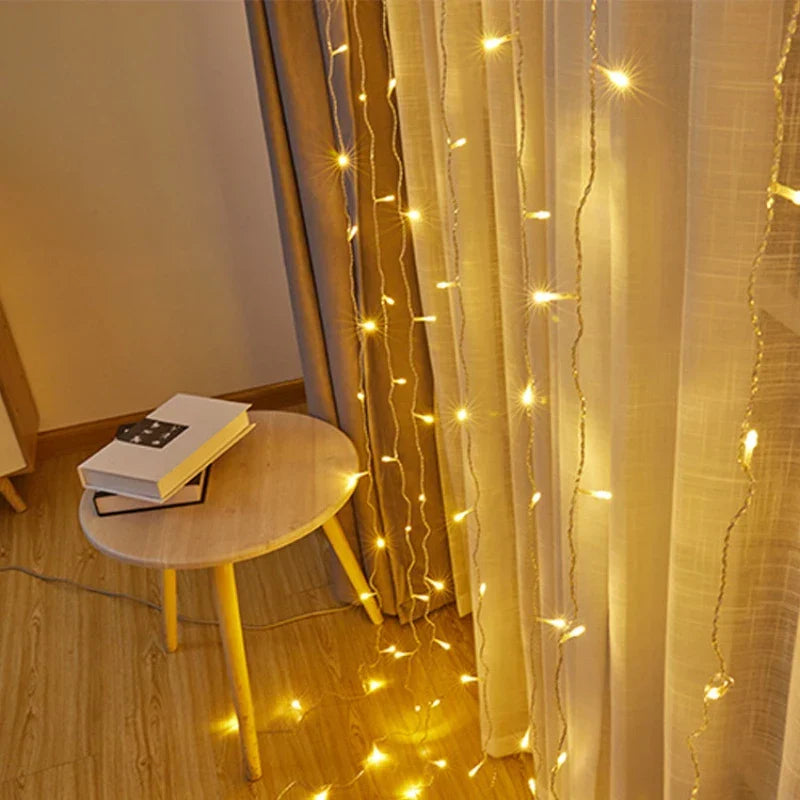 Cortina de LED Natalina 300 Luzes – 8 Efeitos Mágicos de Iluminação